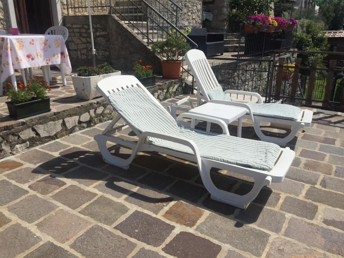 Casa Mary Apartment Brenzone sul Garda Luaran gambar