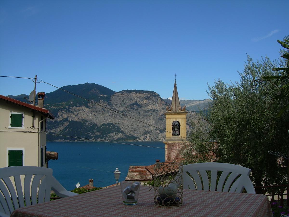 Casa Mary Apartment Brenzone sul Garda Luaran gambar