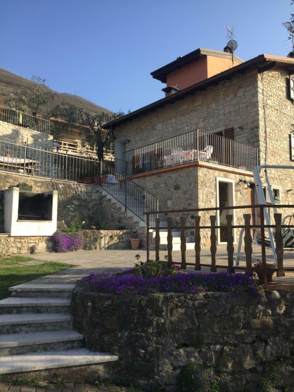 Casa Mary Apartment Brenzone sul Garda Luaran gambar