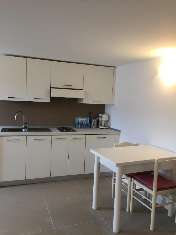 Casa Mary Apartment Brenzone sul Garda Luaran gambar