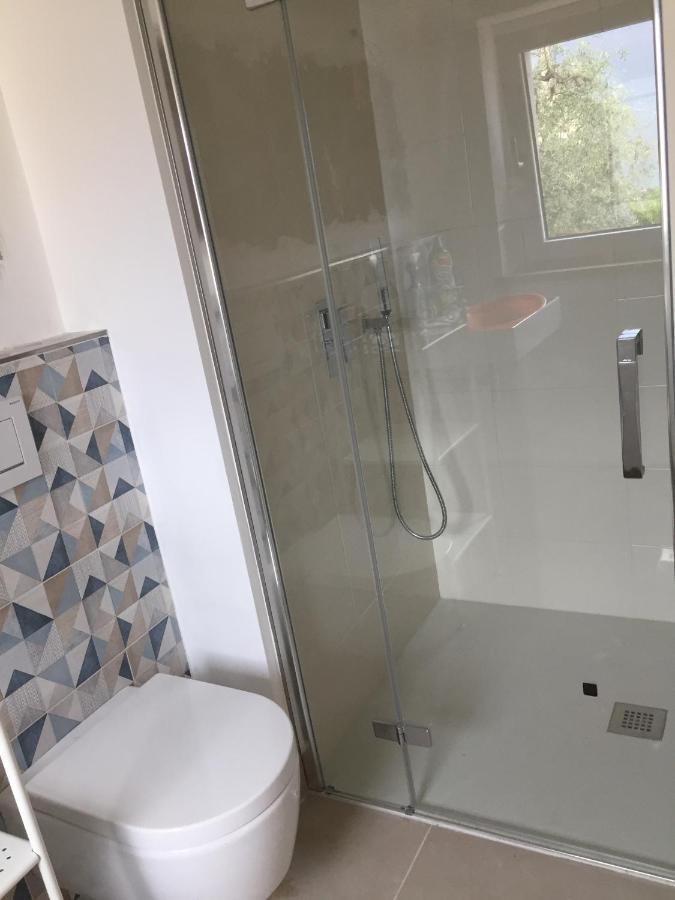 Casa Mary Apartment Brenzone sul Garda Luaran gambar
